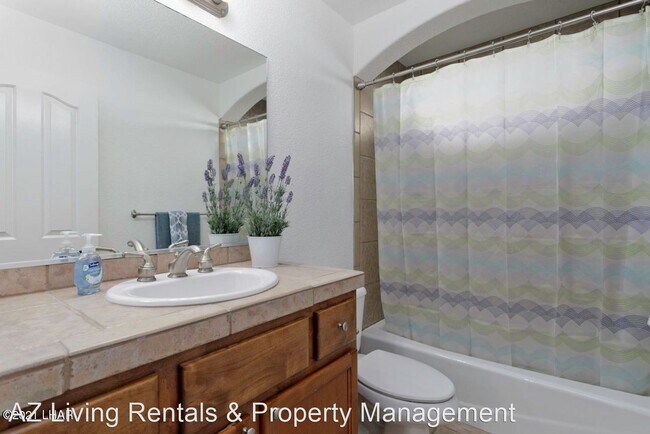 Foto del edificio - 4 br, 3 bath House - 3437 Newport Dr.
