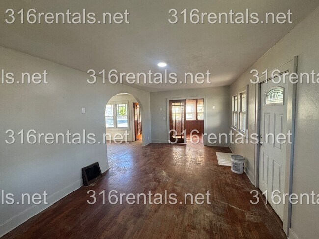 Foto del edificio - $899 - 3 Bed 1 Bath - Single Family Home