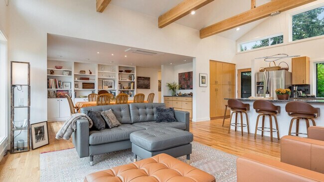 Foto del edificio - 13006 NE 149th St