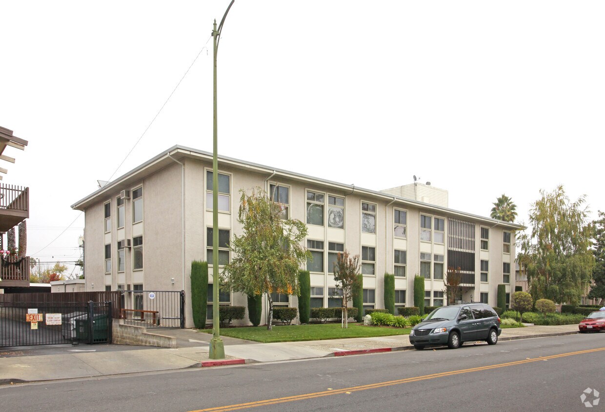 Foto principal - 4747 Atherton Ave