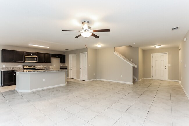 Building Photo - 7379 New Meadows Ct, Jacksonville, FL