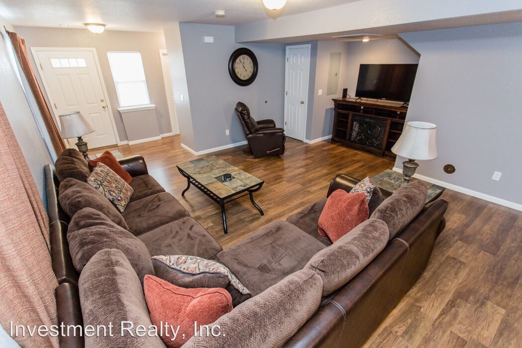 Foto principal - 104 Daniels Ct