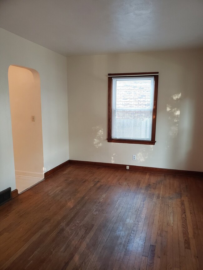 Foto del edificio - 2318 Central Ave