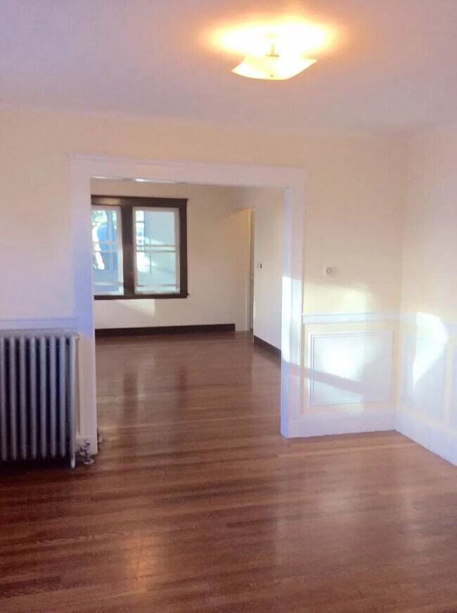 Foto del edificio - 61-63 Bartlett Ave