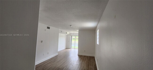 Building Photo - 3478 Briar Bay Blvd