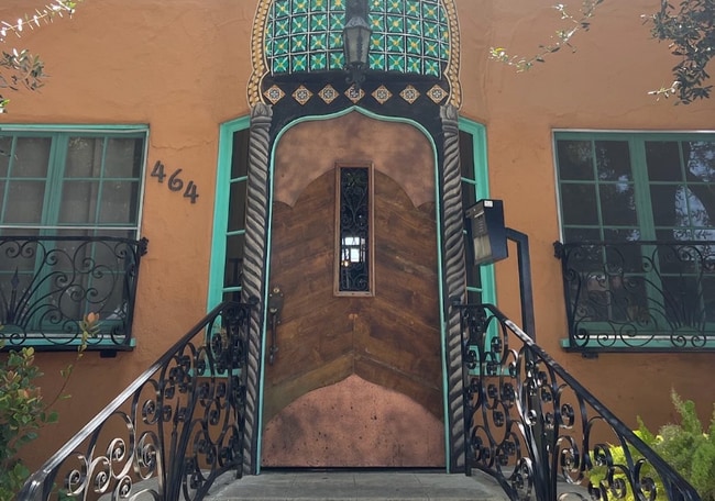 Building Photo - 464 N Stanley Ave