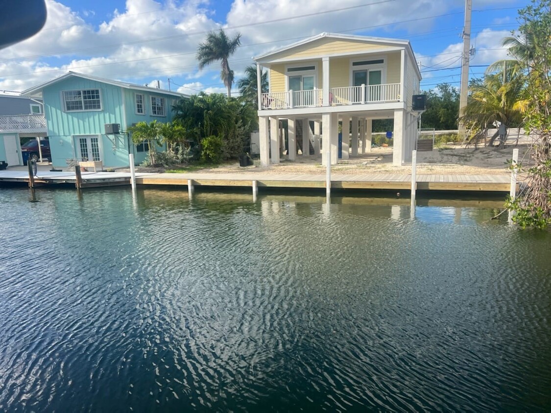 Primary Photo - 23940 Overseas Hwy