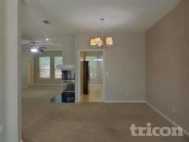 Building Photo - 3840 Tallcott Dr