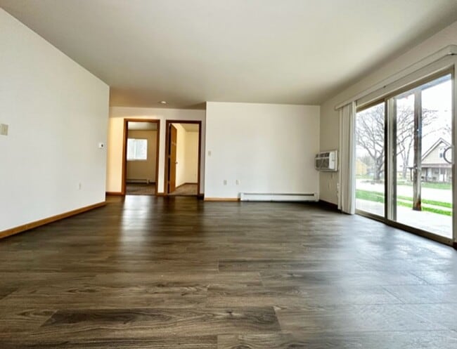 Building Photo - 225 Ft Howard Ave