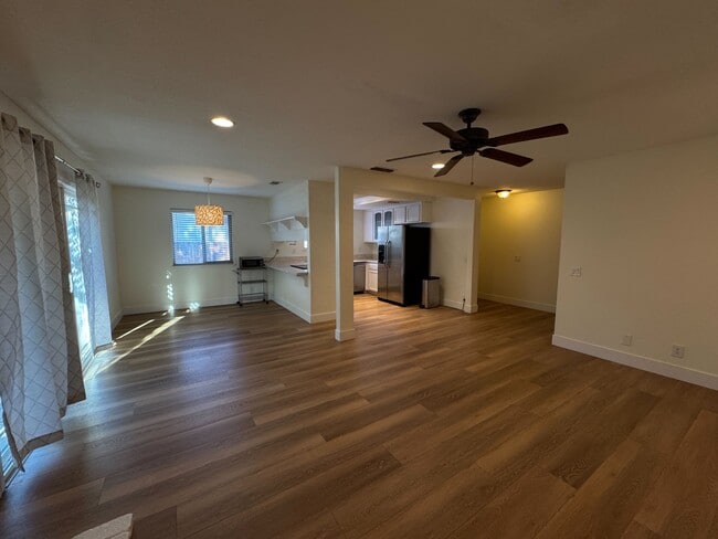Dining area - 11049 Autumnwind Ln
