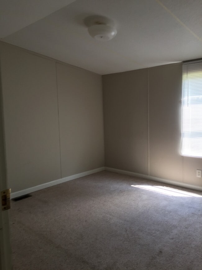 Building Photo - 1500 W Pine Meadows Dr