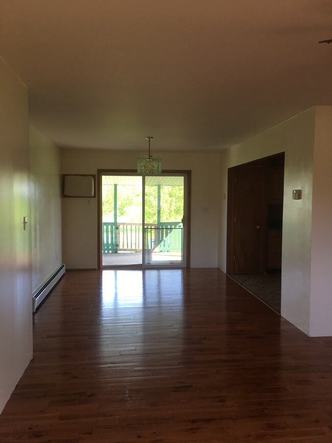 Foto del edificio - Beautiful secluded 4 bedroom 2.5 bath home...