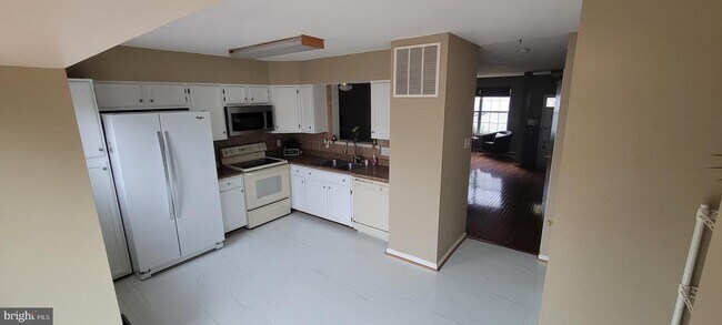 Building Photo - 18224 Paladin Dr