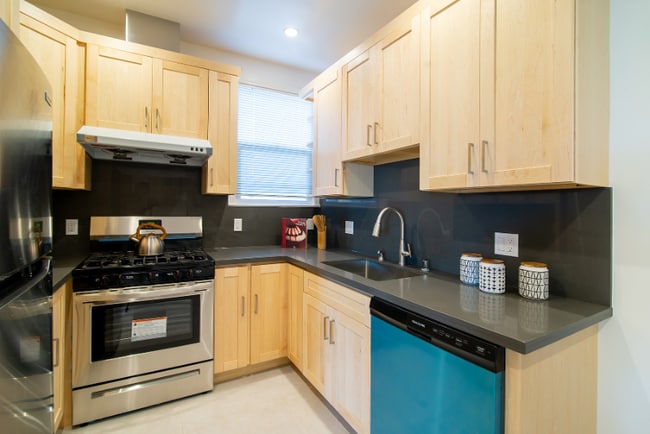 Foto del edificio - 1741 Balboa St