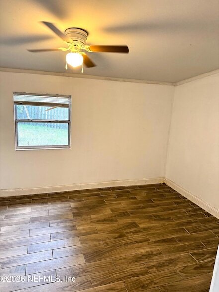 Foto del edificio - 2856 Beachwood Blvd
