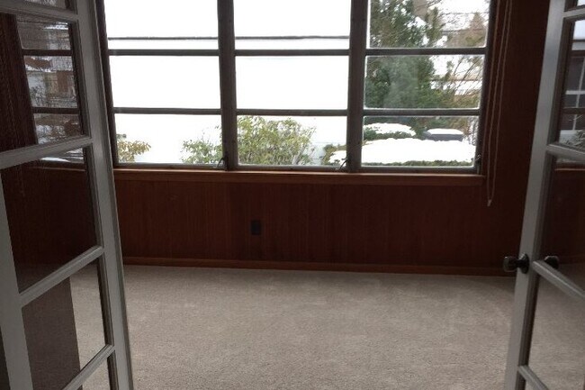 Una gran sala de uso múltiple - 92 Greencrest Ter