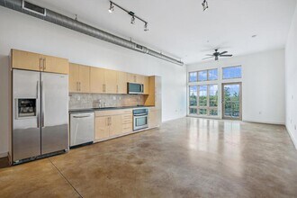 Building Photo - 2235 E 6th St