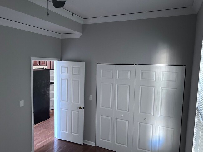 Photo - 1819 N Washtenaw Ave Apartment