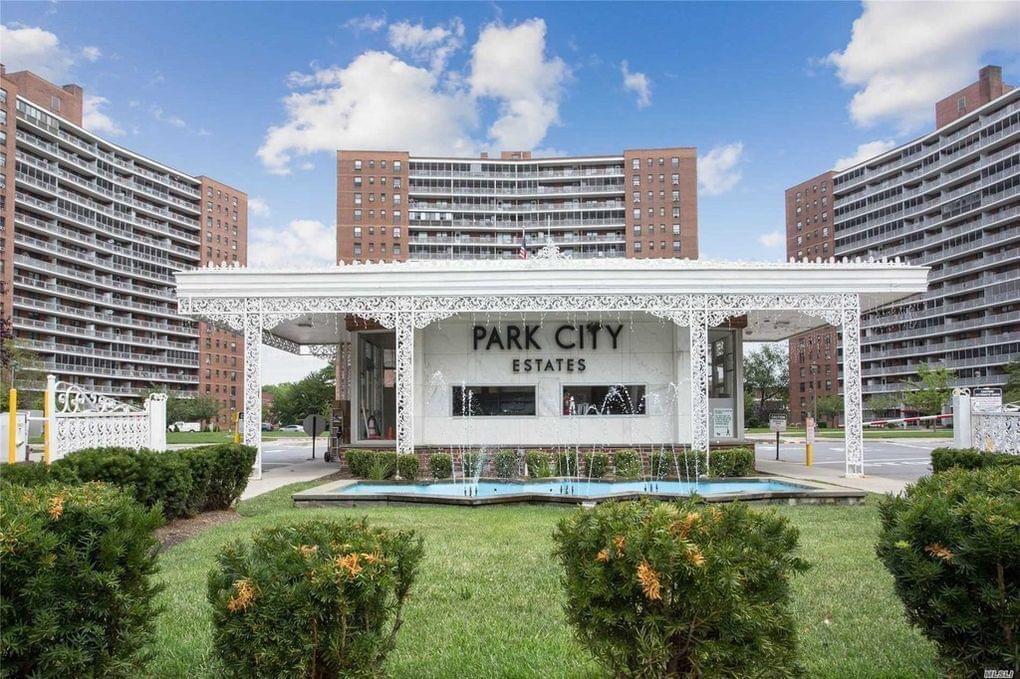 Foto principal - 6135 98th St