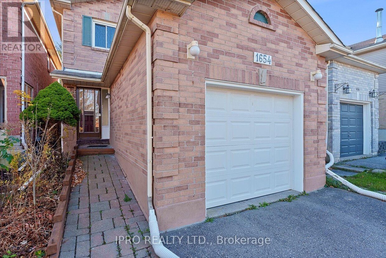 Photo principale - 1654 McBrady Crescent