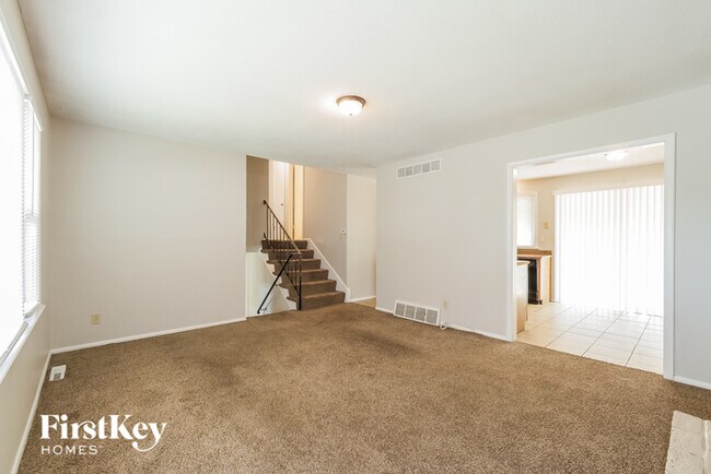 Building Photo - 8007 E 93rd Terrace