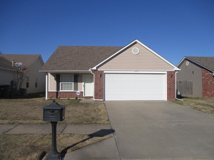 255 West Fairlane Place House Rental in Sapulpa, OK