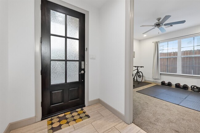 Foto del edificio - 1621 Rosewood St