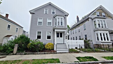 Building Photo - 125 Hillman St