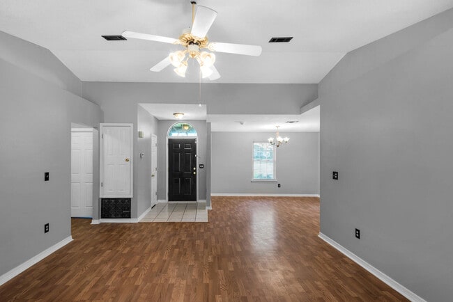 Building Photo - 1218 Ego Dr