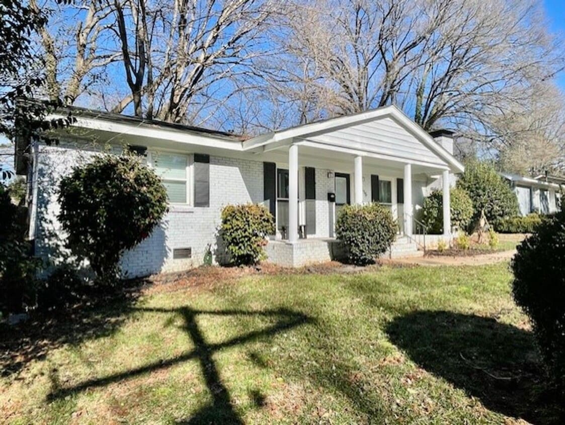 Primary Photo - Make this a must see fully renovated 3 bed...