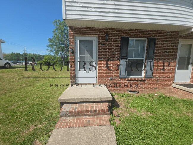 Foto del edificio - #450 - 228-230 Wilmington Ave Duplex