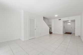 Building Photo - 1783 NW 15th Vista