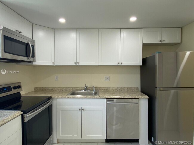 Foto del edificio - 9180 Fontainebleau Blvd