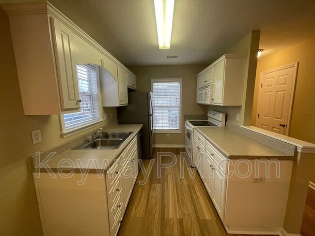 Building Photo - 7211 Curacas Dr