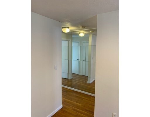 Foto del edificio - 74 Bryon Rd