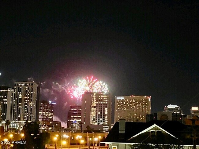 Foto del edificio - 1326 N Central Ave