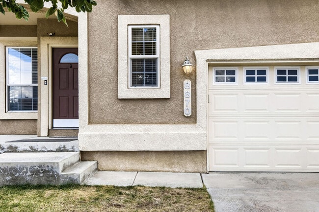 Building Photo - 8870 Christy Ct