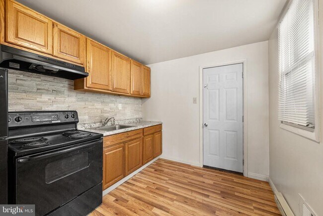 Foto del edificio - 5236 Harlan St