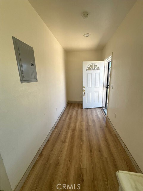 Building Photo - 1053 Ave