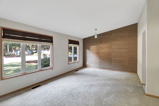 Foto del edificio - 3 Bed 2 Bath - One Story - Dog Per Approva...