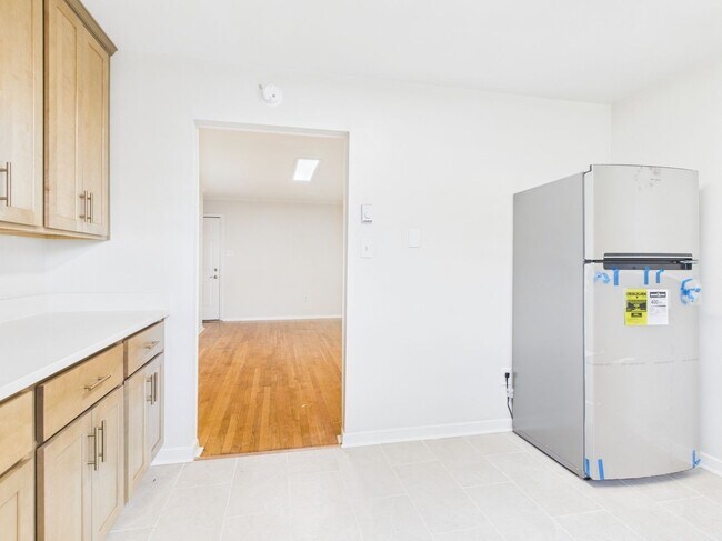 Foto del edificio - 3117 Meadowbridge Rd