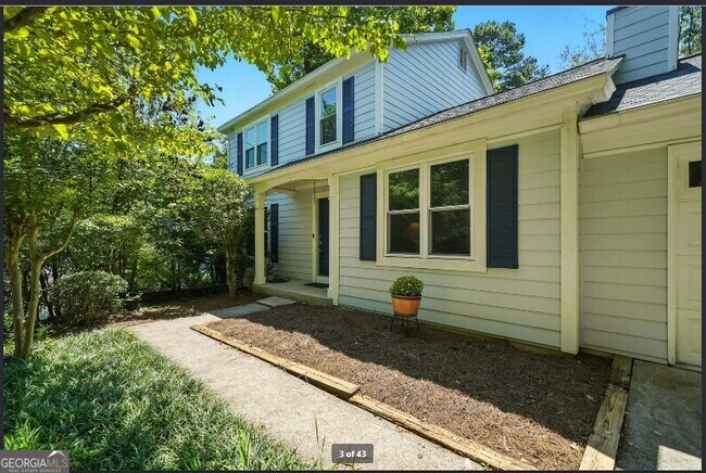 Building Photo - 3075 Glen Knolls Ct