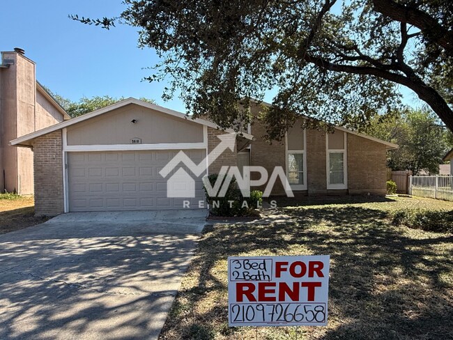 Foto del edificio - 5618 Wood Walk St