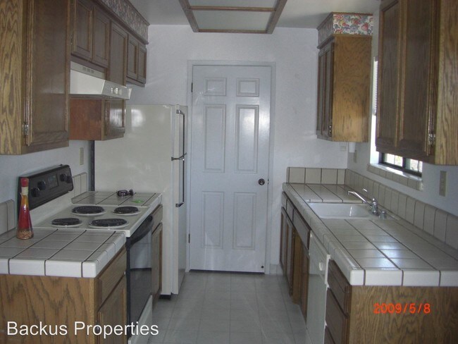 Building Photo - 2 br, 1 bath House - 1054-4 Padre Drive