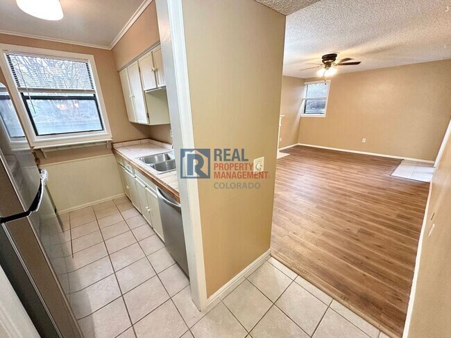 Foto del edificio - 15202 E Hampden Cir