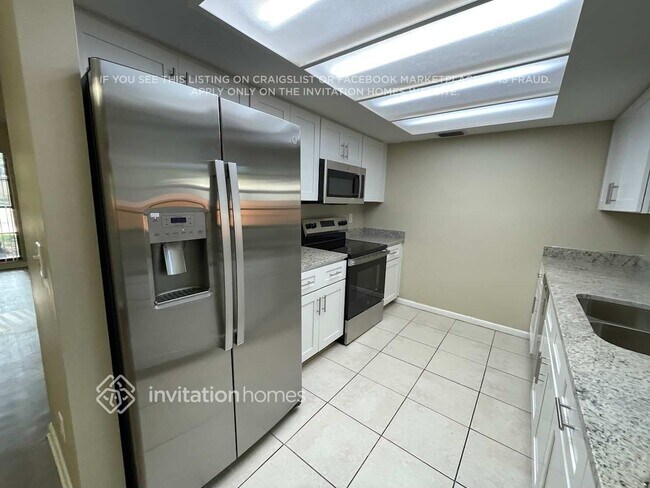 Building Photo - 14734 Oak Vine Dr