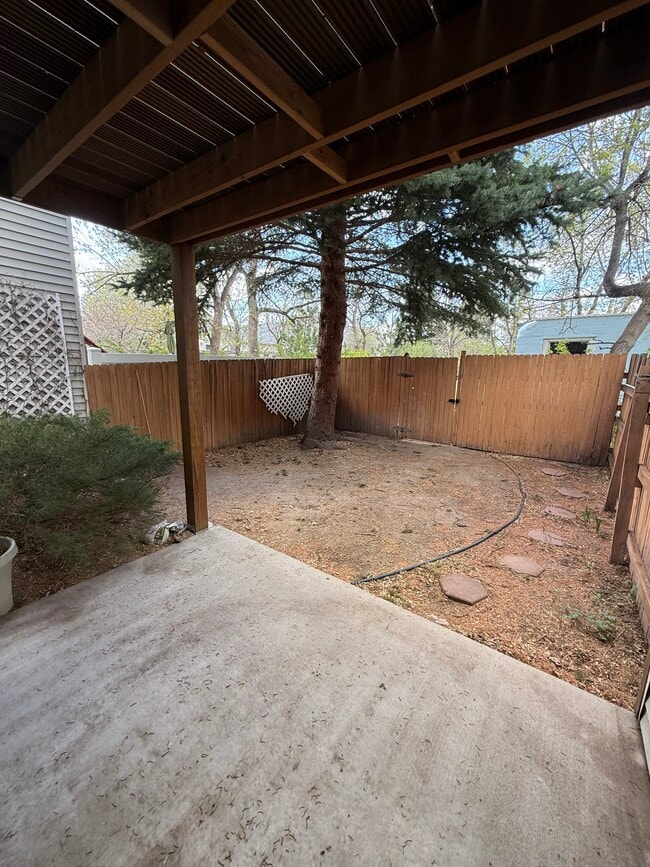 Building Photo - 5520 Townsend Pl