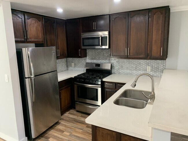 Building Photo - 4323 Perlita Ave