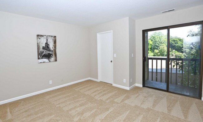 Master Bedroom - 31123 Alvarado Niles Rd