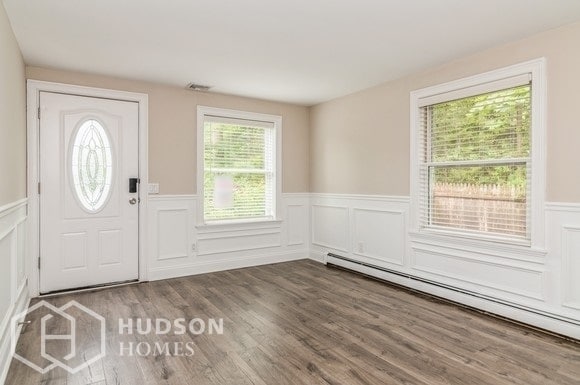 Foto del edificio - NOW AVAILABLE! 251 Pawnee Avenue, Mastic, ...